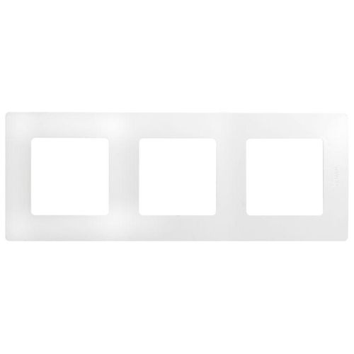 672503 Legrand | Рамка 3-м Etika бел.